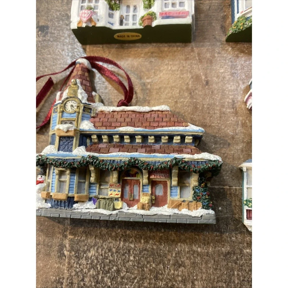 Set of‎ 4 Vintage Victorian House 3D Ornaments Wall Hanging Hand Painted Resin